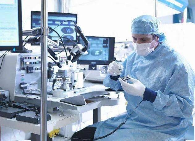 国家药品监督管理局关于实施《医疗器械注册与备案管理办法》《体外诊断试剂注册与备案管理办法》 有关事项的通告（2021年第76号）
